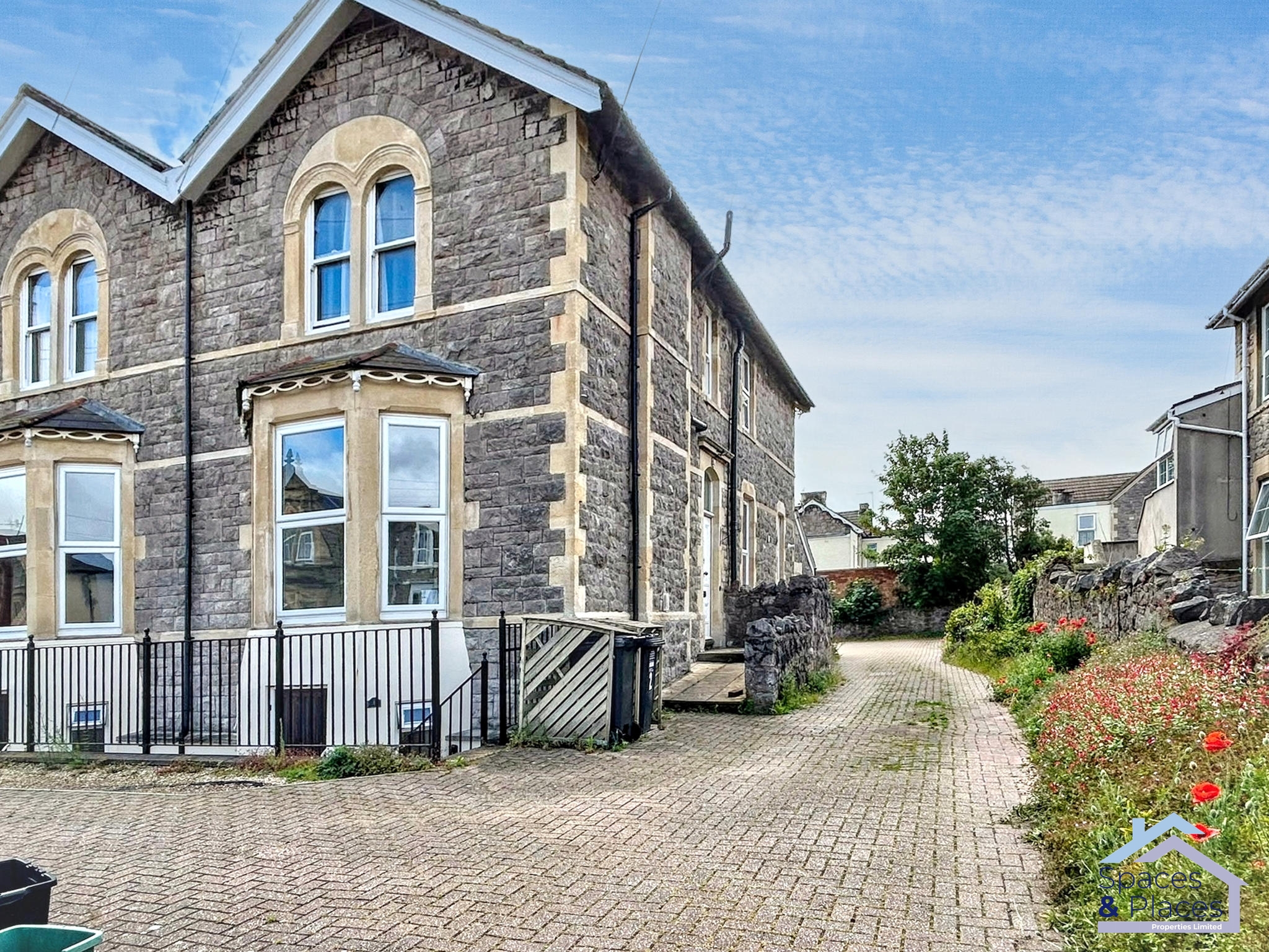 2 Bedroom Flat, Beaconsfield Road