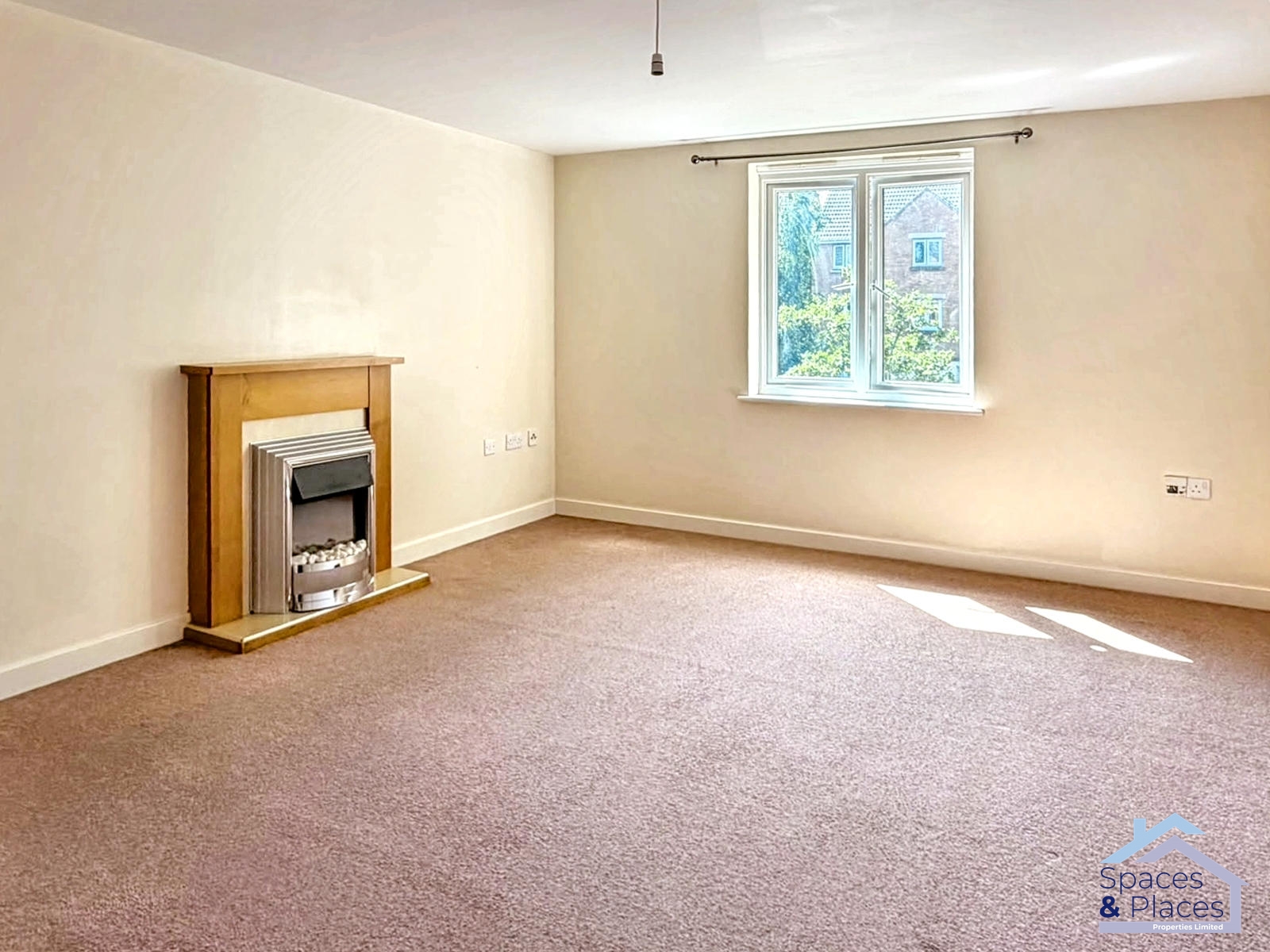 2 Bedroom, 1 Bathroom, First Floor Flat, Macfarlane Chase