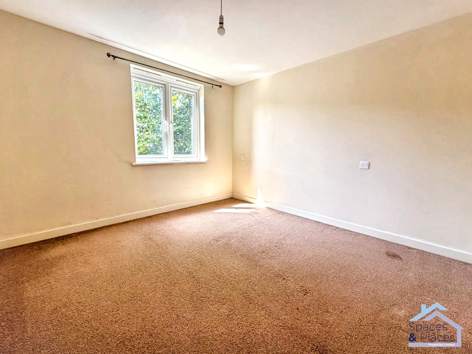 2 Bedroom, 1 Bathroom, First Floor Flat, Macfarlane Chase 2 Bedroom, 1 Bathroom, First Floor Flat, Macfarlane Chase