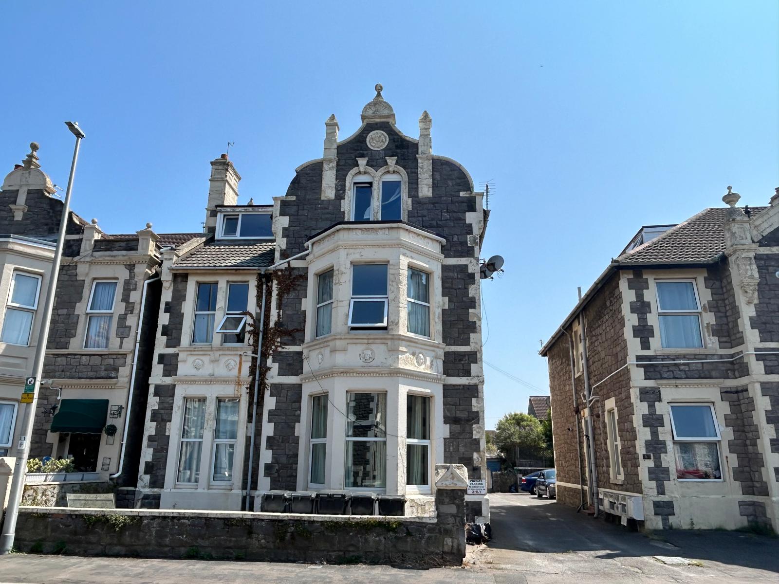 2 Bedroom Flat, 51 Walliscote Road